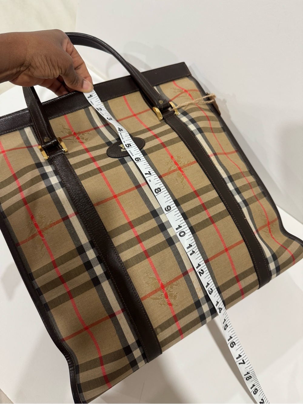 Burberrys Nova Check
England Sac Plat Large Tote! - Picture 8 of 11